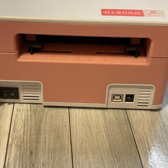 MUNBYN USB Thermal Shipping Label Printer - RealWriter Pink Label Printer - Picture 4 of 5